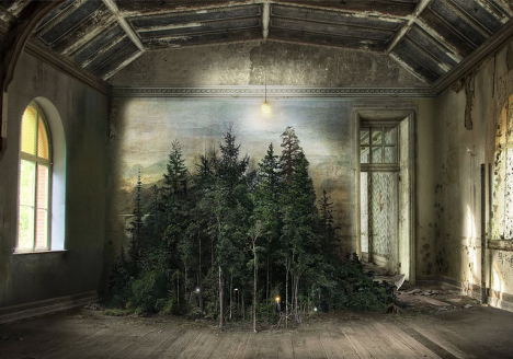 Bored Panda publication with art by Suzanne Moxhay