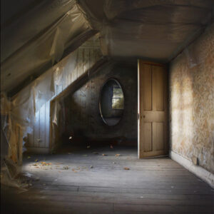 Suzanne Moxhay, Mirror